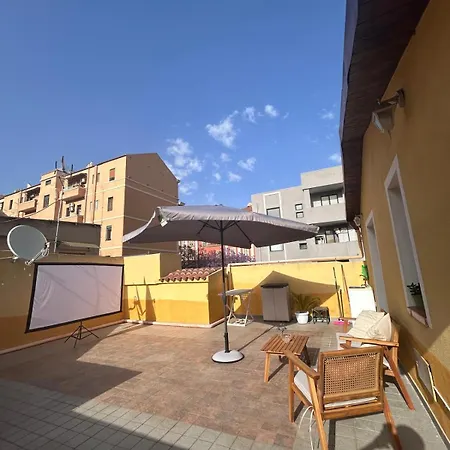 Appartamento Con Terrazzo Privato E Netflix Cagliari Exterior foto